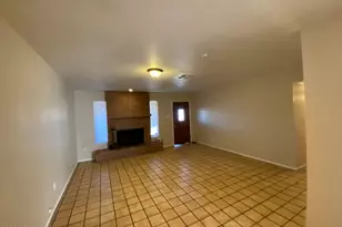 4251 W Keim Dr, Phoenix, AZ 85019 - Photo 4