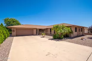 10506 W Edgewood Dr, Sun City, AZ 85351 - Photo 2