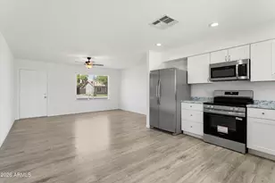 2620 E Villa Theresa Dr, Phoenix, AZ 85032 - Photo 8