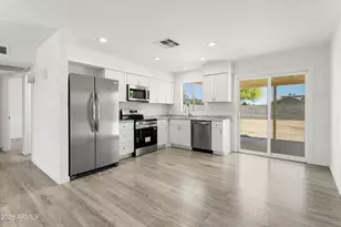2620 E Villa Theresa Dr, Phoenix, AZ 85032 - Photo 1