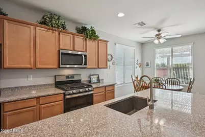 14341 W Dahlia Drive, Surprise, AZ 85379 - Photo 10