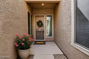 1936 S Gardner Dr, Chandler, AZ 85286 - Photo 2