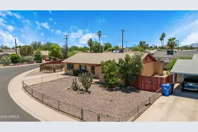 7917 W Flower Street, Phoenix, AZ 85033 - Photo 2