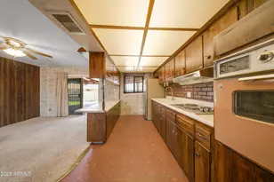 7917 W Flower St, Phoenix, AZ 85033 - Photo 16