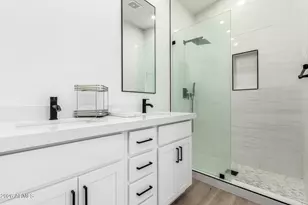 3034 N 39th St, Phoenix, AZ 85018 - Photo 10