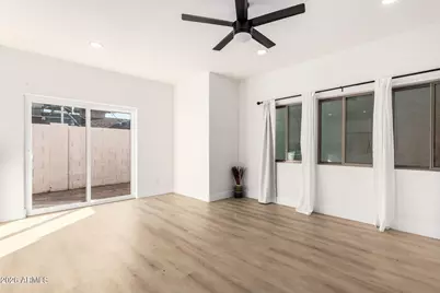 3034 N 39th Street #12, Phoenix, AZ 85018 - Photo 6