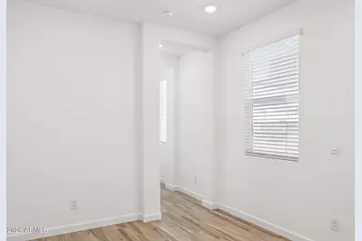 27464 N 69th Lane, Peoria, AZ 85383 - Photo 12
