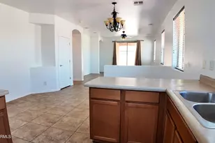 2618 W Gary Way, Phoenix, AZ 85041 - Photo 8