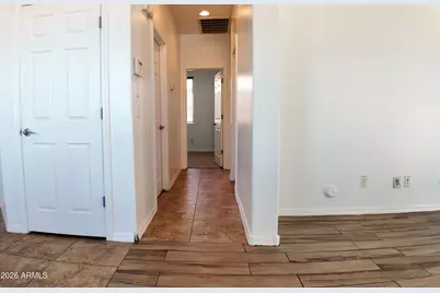 2618 W Gary Way, Phoenix, AZ 85041 - Photo 16