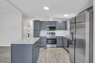 18032 N 2nd St, Phoenix, AZ 85022 - Photo 16