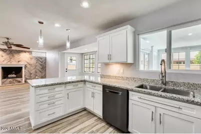 14018 N 44th Drive, Glendale, AZ 85306 - Photo 6