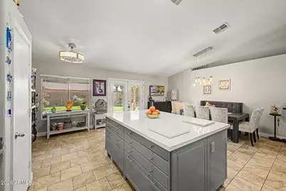 10415 E Capri Avenue, Mesa, AZ 85208 - Photo 12