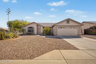 10415 E Capri Ave, Mesa, AZ 85208 - Photo 2
