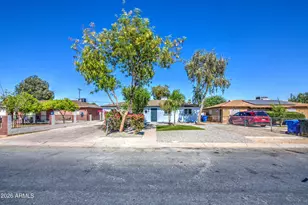 4129 N 49th Dr, Phoenix, AZ 85031 - Photo 2
