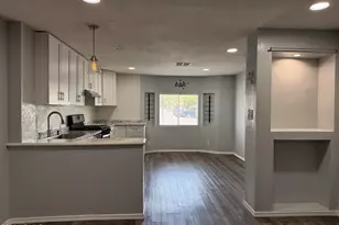 19401 N 7th St, Phoenix, AZ 85024 - Photo 8