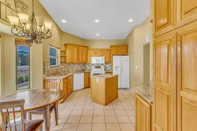 2930 S Sun Crest Drive, Sierra Vista, AZ 85650 - Photo 10