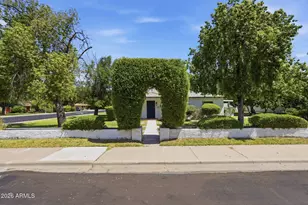 6 N Fraser Dr E, Mesa, AZ 85203 - Photo 12
