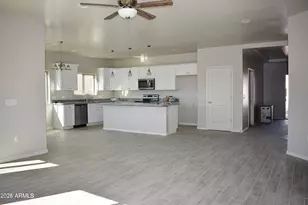 9379 W Pineveta Dr, Arizona City, AZ 85123 - Photo 2