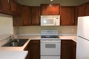 1025 E Highland Ave, Phoenix, AZ 85014 - Photo 6
