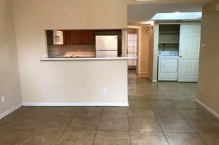 1025 E Highland Ave, Phoenix, AZ 85014 - Photo 10