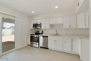 3316 E Helena Dr, Phoenix, AZ 85032 - Photo 2