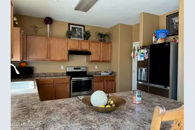 815 W Bowker Street, Phoenix, AZ 85041 - Photo 4