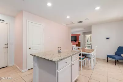 8216 W Albeniz Place, Phoenix, AZ 85043 - Photo 10