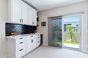 2279 W Laurie Ln, Phoenix, AZ 85021 - Photo 8