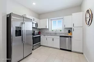 2279 W Laurie Ln, Phoenix, AZ 85021 - Photo 18