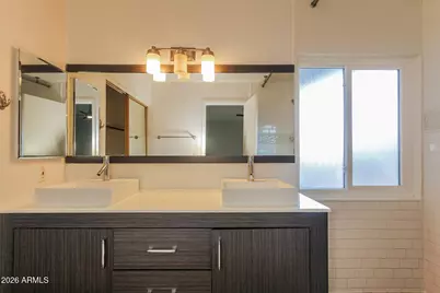 1655 E Saint Charles Avenue, Phoenix, AZ 85042 - Photo 14