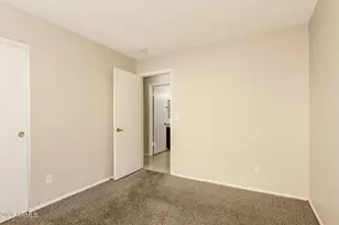 1655 E St Charles Ave, Phoenix, AZ 85042 - Photo 18