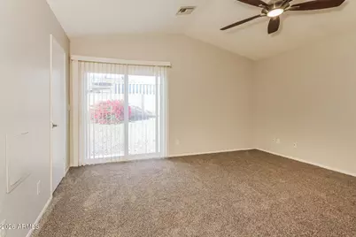 1655 E Saint Charles Avenue, Phoenix, AZ 85042 - Photo 12