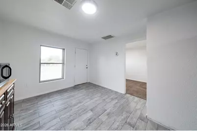 1108 S 33rd Avenue #Apt 3, Phoenix, AZ 85009 - Photo 4