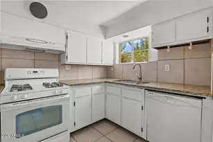 5702 E Camelback Rd, Phoenix, AZ 85018 - Photo 12