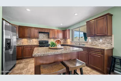 743 W Kings Avenue, Phoenix, AZ 85023 - Photo 2