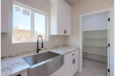 233 E Cedar Avenue, Casa Grande, AZ 85122 - Photo 12