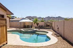 1025 E Cheryl Dr, Phoenix, AZ 85020 - Photo 10