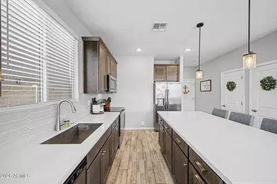 1033 S 150th Drive, Goodyear, AZ 85338 - Photo 10