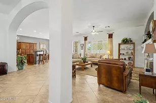 2770 E Buena Vista Dr, Chandler, AZ 85249 - Photo 4