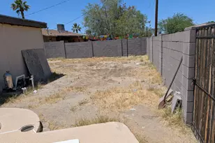 432 E Euclid Ave, Phoenix, AZ 85042 - Photo 2