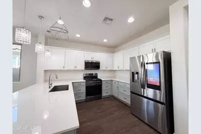 1224 E Glass Lane, Phoenix, AZ 85042 - Photo 2