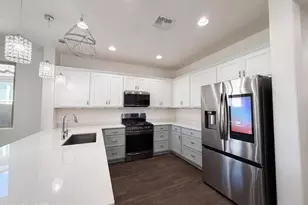 1224 E Glass Ln, Phoenix, AZ 85042 - Photo 2