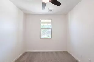 1224 E Glass Ln, Phoenix, AZ 85042 - Photo 4