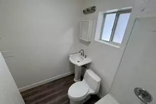 502 E Cody Dr, Phoenix, AZ 85040 - Photo 24