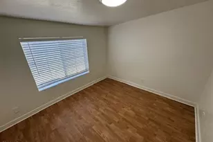 502 E Cody Dr, Phoenix, AZ 85040 - Photo 16