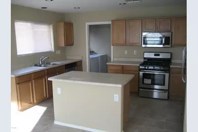 3232 W Cavedale Drive, Phoenix, AZ 85083 - Photo 2