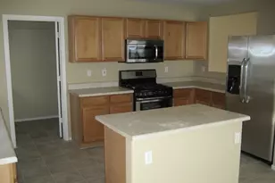 3232 W Cavedale Dr, Phoenix, AZ 85083 - Photo 4