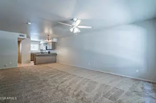 860 N McQueen Rd, Chandler, AZ 85225 - Photo 4