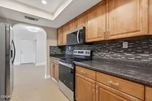 3825 E Camelback Rd, Phoenix, AZ 85018 - Photo 14