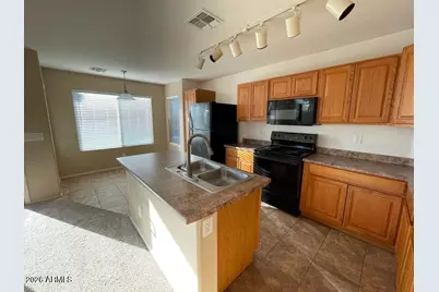 806 S 111th Drive, Avondale, AZ 85323 - Photo 10